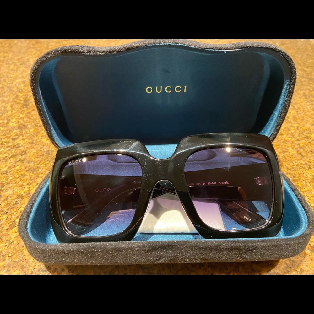 Black Gucci Sunglasses